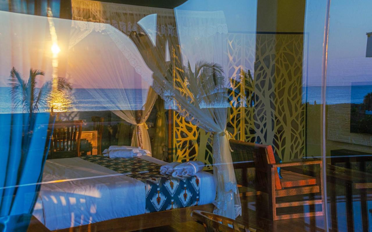 Hotel Calypso Sunset à Iranawila Extérieur photo