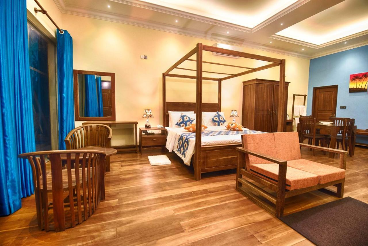 Hotel Calypso Sunset à Iranawila Extérieur photo