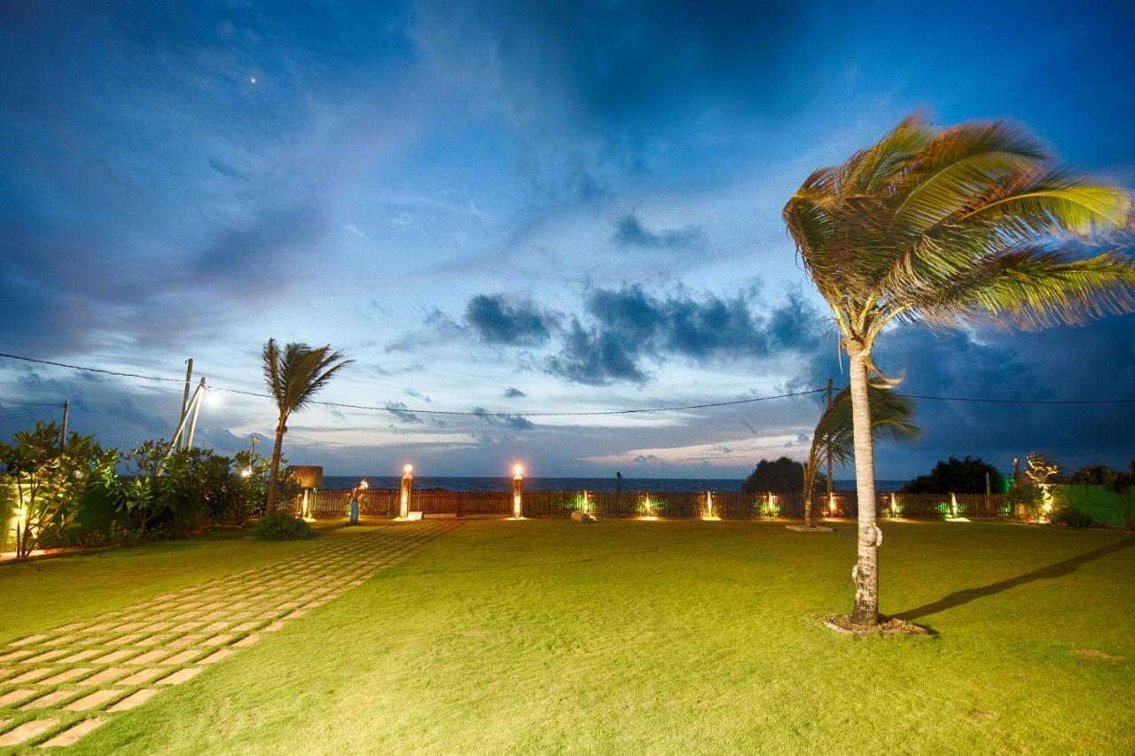Hotel Calypso Sunset à Iranawila Extérieur photo